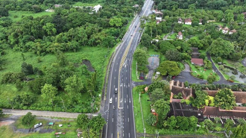 ดำเนินการปรับปรุงทางหลวงหมายเลข 3049 บริเวณ กม.14+050 (แยกแก่งสามชั้น)