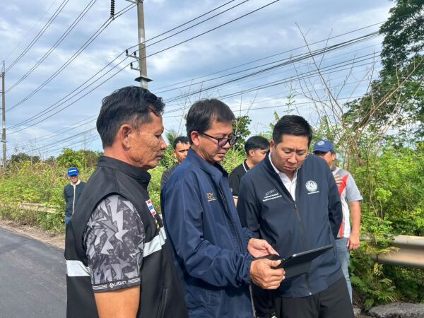 ให้การต้อนรับรัฐมนตรีช่วยว่าการกระทรวงคมนาคม ลงพื้นที่ตรวจเยี่ยมทางหลวงที่ได้รับความเสียหายจากอุทกภัย